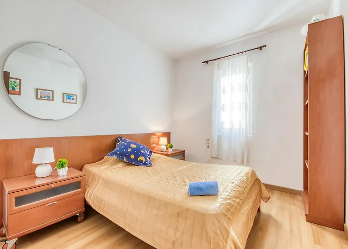 Apartmán In With Pool And Terrace
