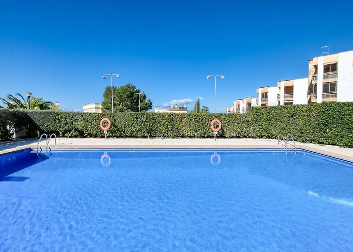 Apartmán In With Pool And Terrace