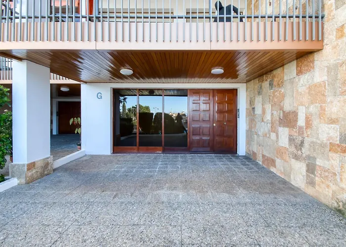 Apartmán In With Pool And Terrace Roses