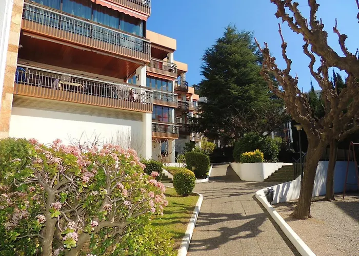 Apartmán In With Pool And Terrace